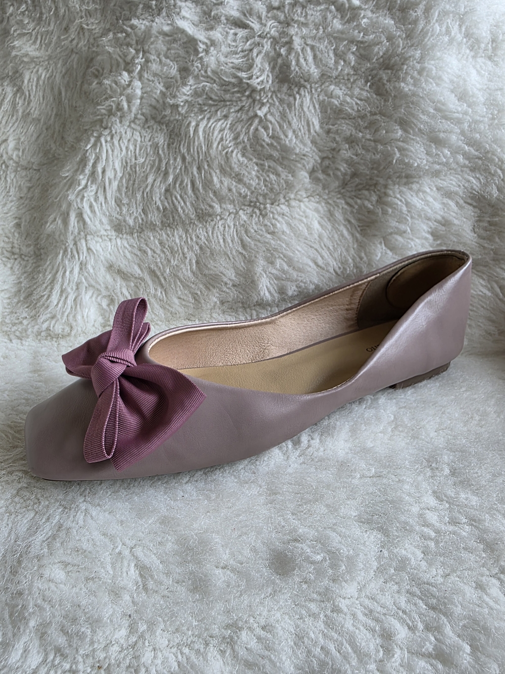 C. Paravano Women’s Dusty Mauve Bow-Accent Ballet Flat